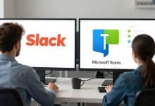 Comparação visual entre Slack e Microsoft Teams em um ambiente corporativo moderno, com equipes colaborando por mensagens, reuniões e arquivos digitais